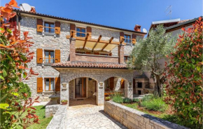 Nice Home In Medulin With Wifi